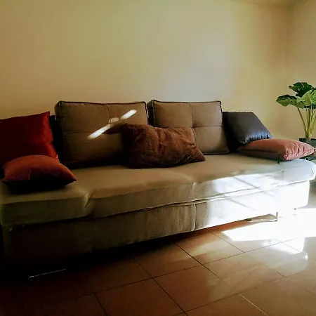 Vila Nada Borik *