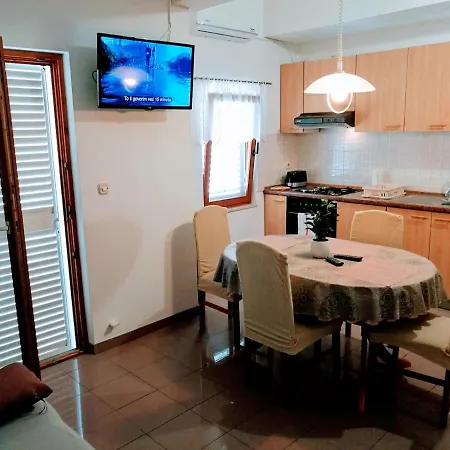 Apartment Nada Borik *